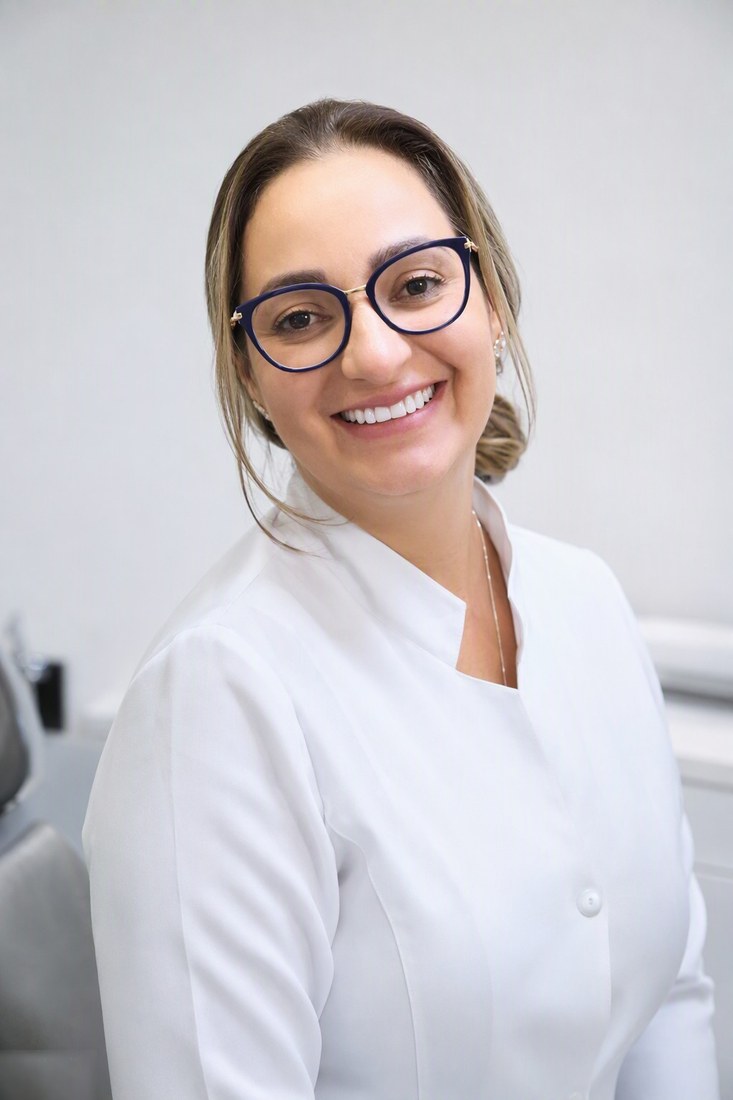 Dra. Andréia Castro — CRO-SP 134.095