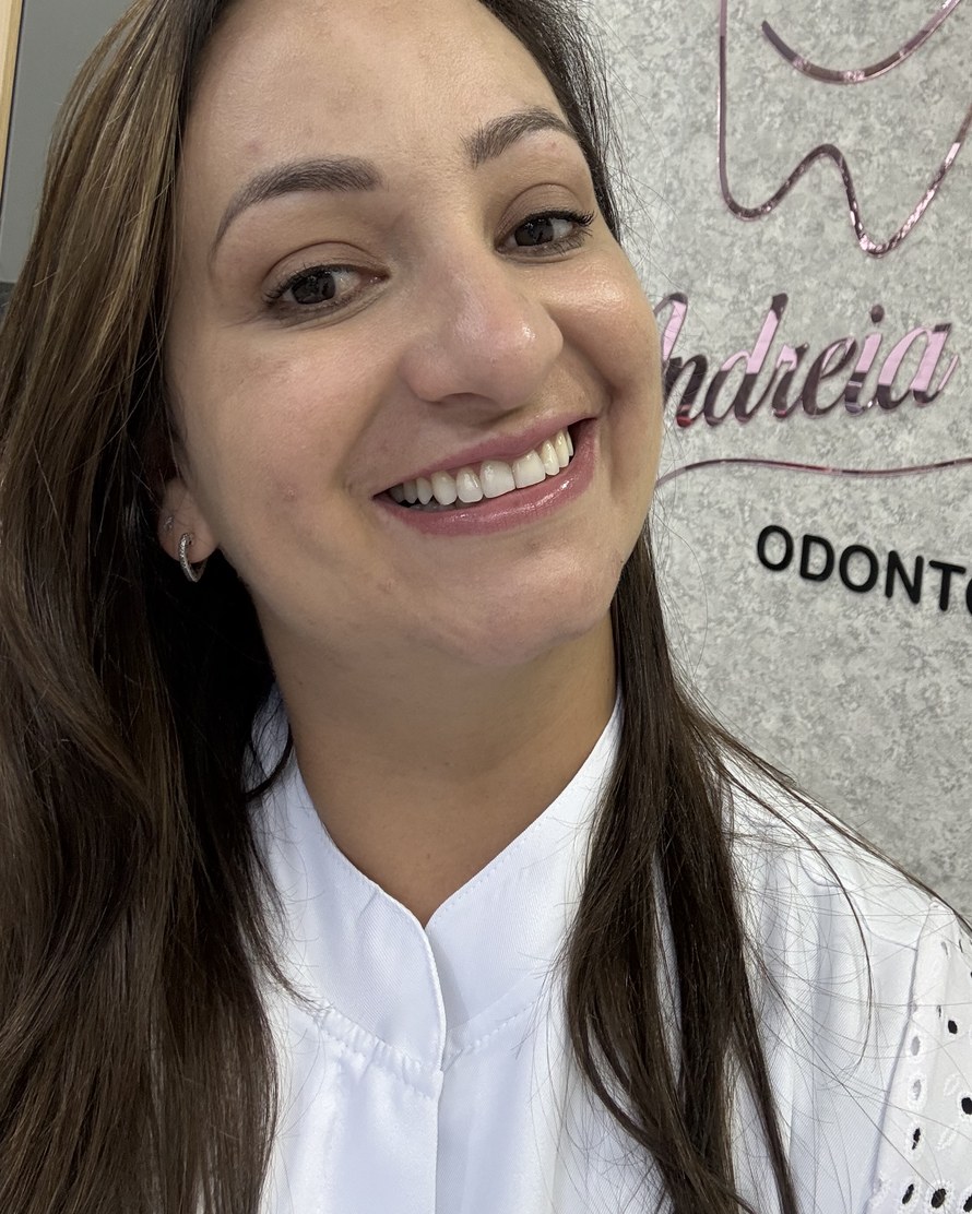 Dra. Andréia Castro — CRO-SP 134.095