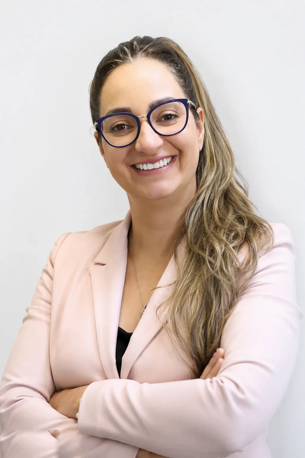 Dra. Andréia Castro avaliando planejamento de distração osteogênica